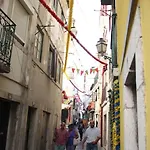 Sweet Alfama, 1 *